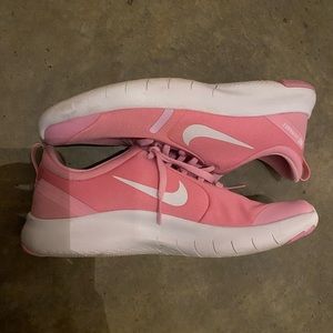Pink Nike’s